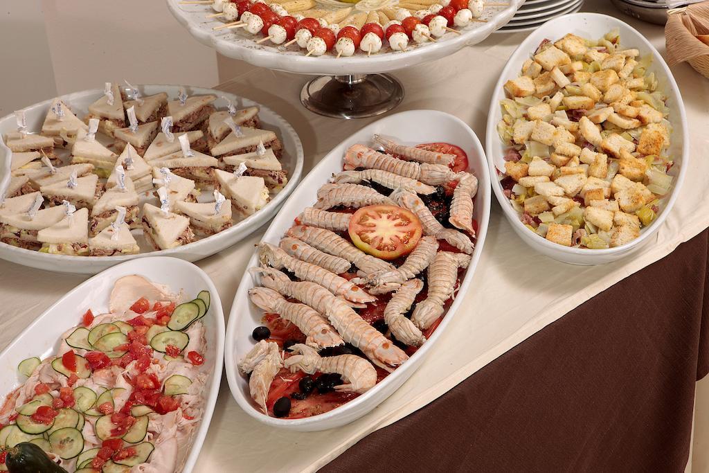 Gallia Club Hotel Чезенатико Екстериор снимка